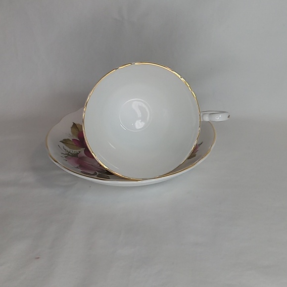 Vintage Regency English Bone China Floral Teacup and Saucer Set with Gold Trim - Picture 5 of 6